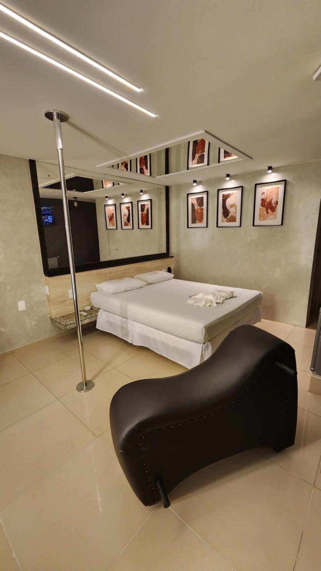Henry'S Motel 阿尔科韦迪 外观 照片
