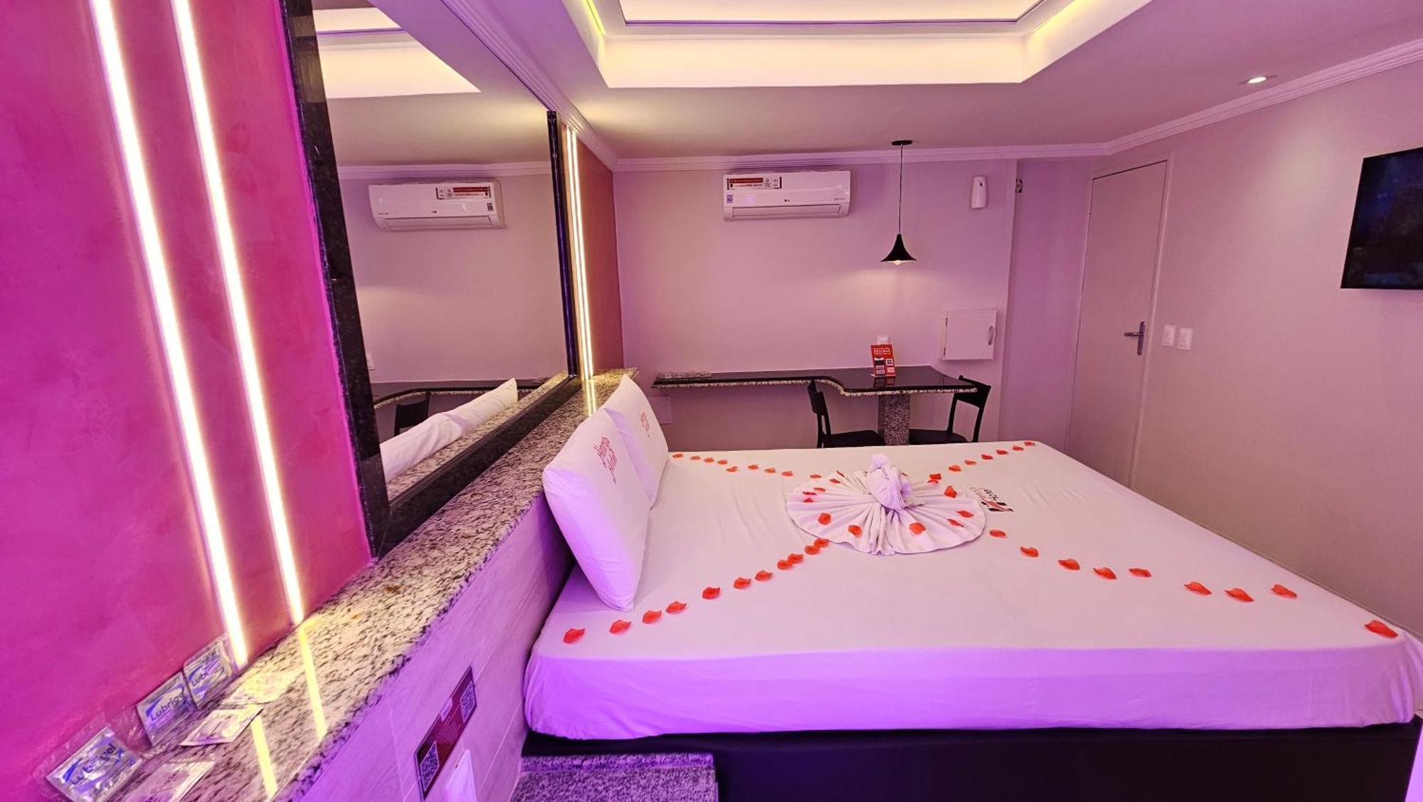 Henry'S Motel 阿尔科韦迪 外观 照片
